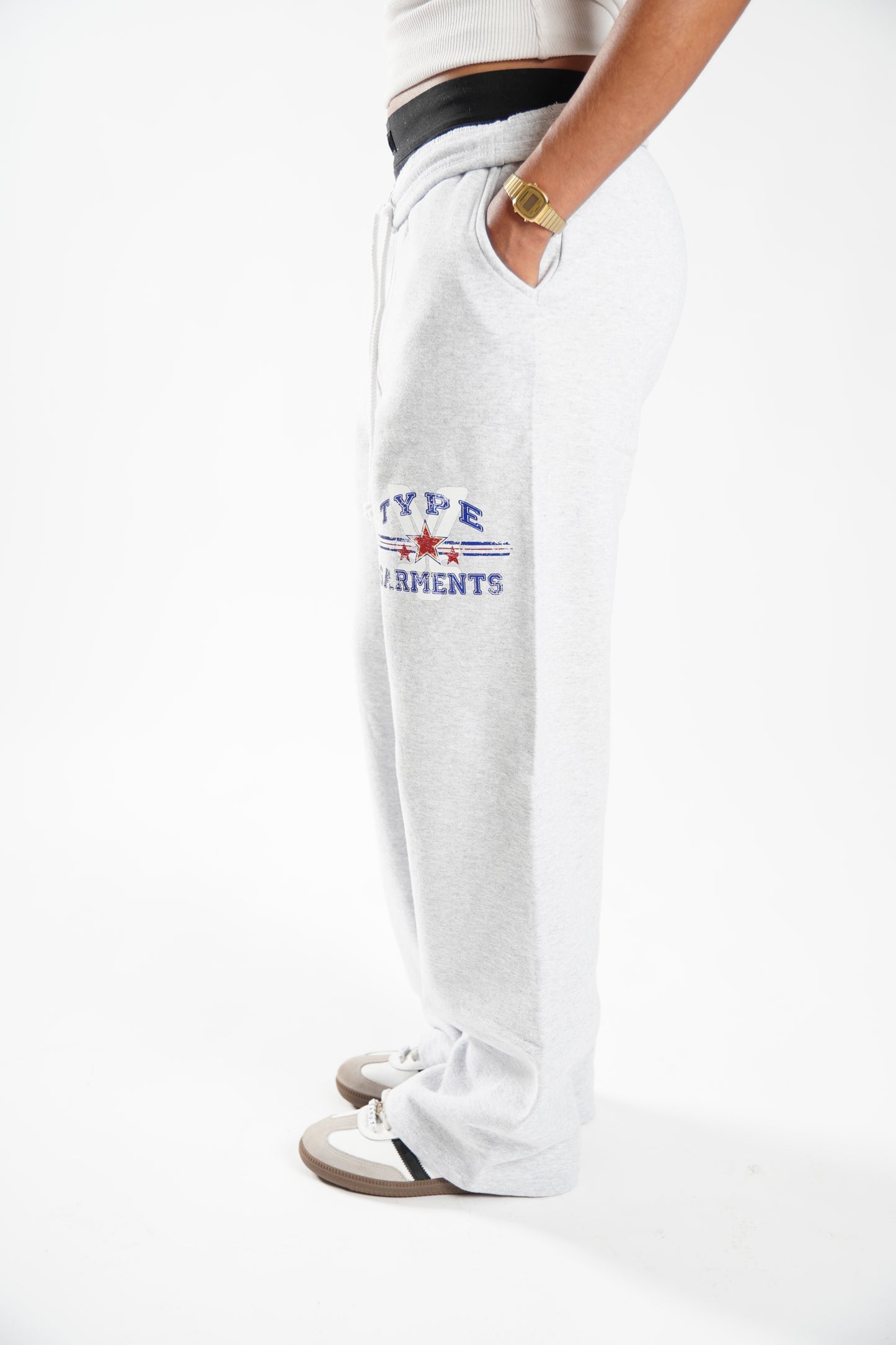 T¥PE BANNER SWEATS