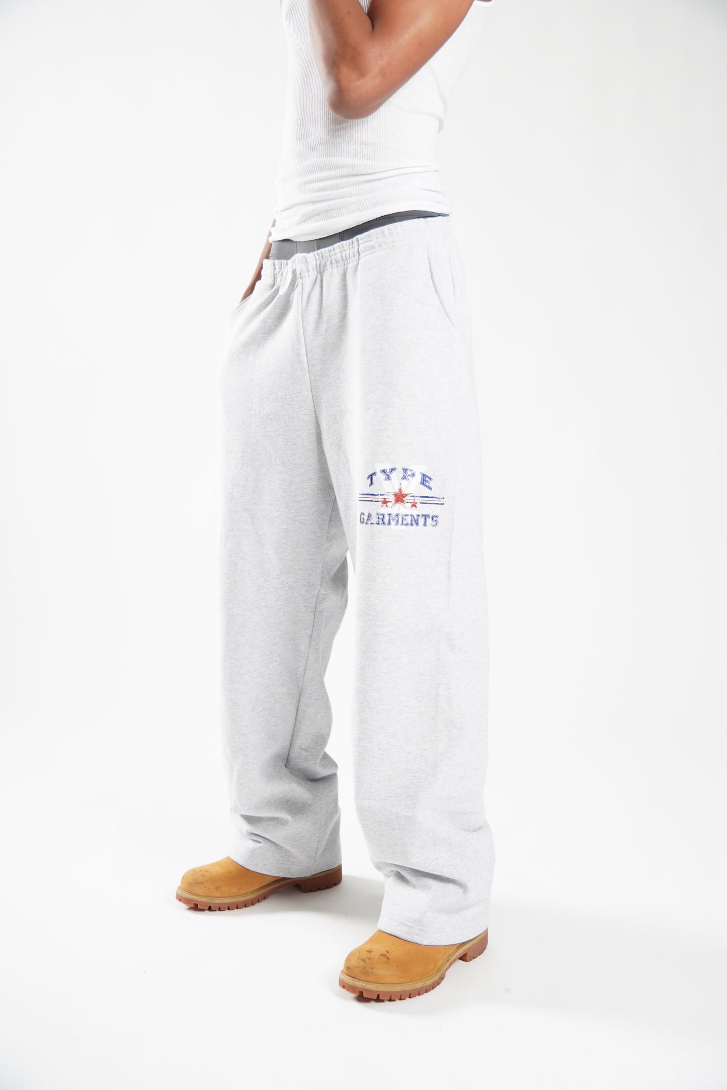 T¥PE BANNER SWEATS